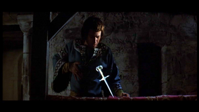 Drugged Servants...a cautious Macbeth....and a dead Duncan.