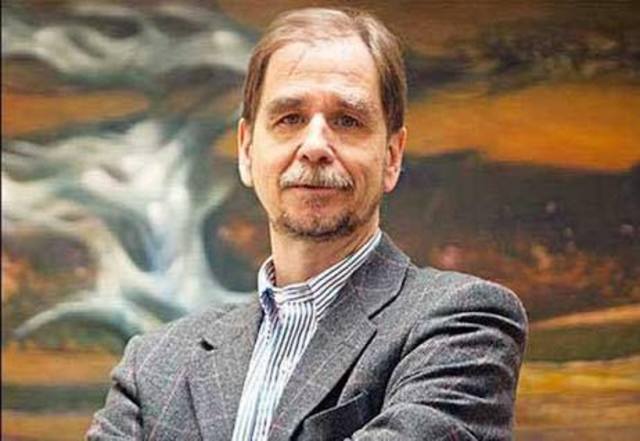 El presidente del PRD es Agustín Basave Benítez