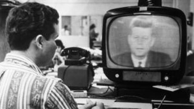 Cubakrisa, Kennedy vendte seg direkte til TV