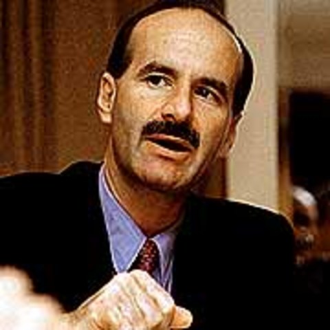 Jose María Figueres firma decreto para FIV en Costa Rica