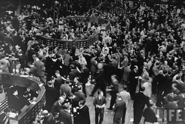 La compañia a disponibilidad del público