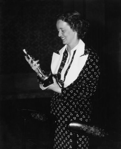 Bet Bette looks like an actress now