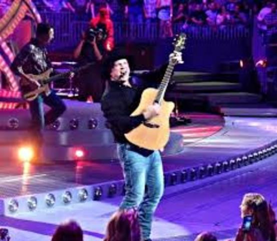 Garth Brooks concert