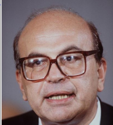 Bettino Craxi leaves Italy