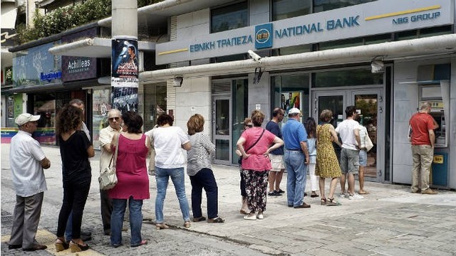 Obama talks with German leader on Greek debt crisis