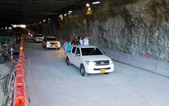 Habilitan carriles en soterrado