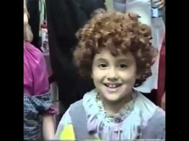 Inicia su carrera Actoral