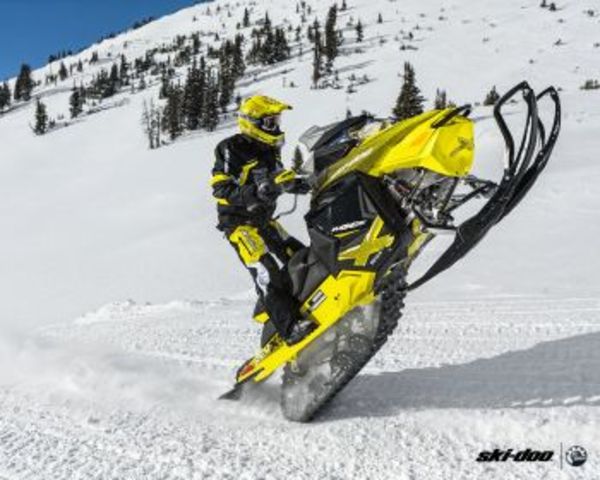 Fui motos de nieve en el norte