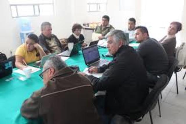 Acudir a reuniones de academia