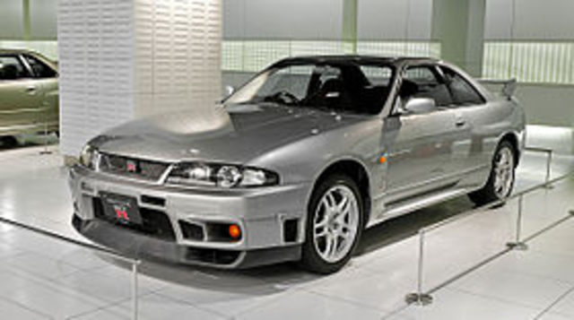 R33 Nissan skyline