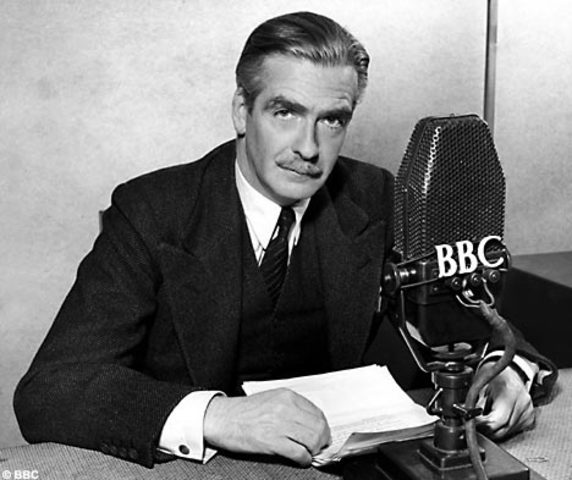 Conservatives win the general election, with Sir Anthony Eden as prime minister