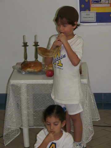 dan em 2009 tocando shofar