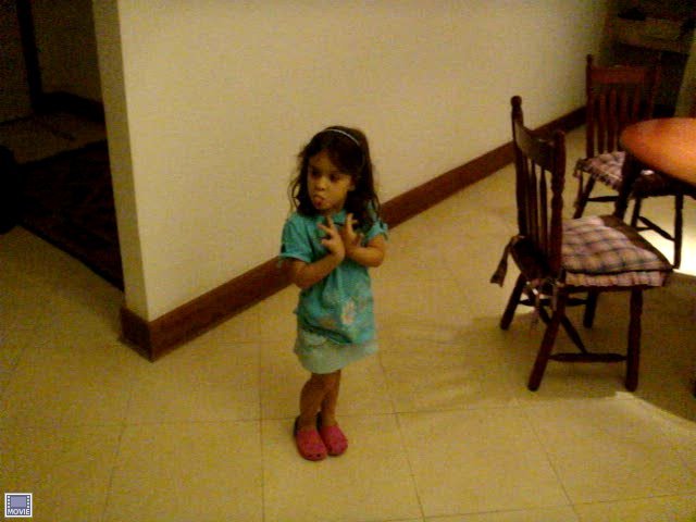 eu em casa com 3 anos e meio