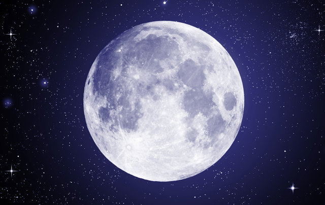 Første treff på et annet himmellegeme(månen)