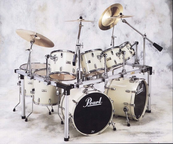 (Video) Biggest names in rock play Pearl & Tommy Lee's Spinning Solo