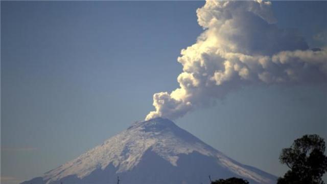 Life under an active volcano in Ecuador