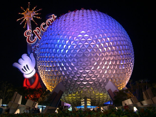 Epcot abre sus puertas