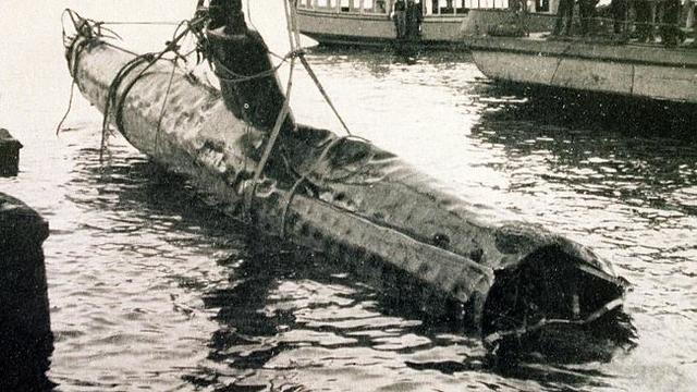 Japanese midget submarine attack on Sydney