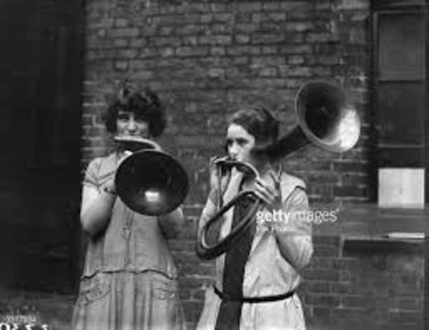 Children found ways to play that cost no money