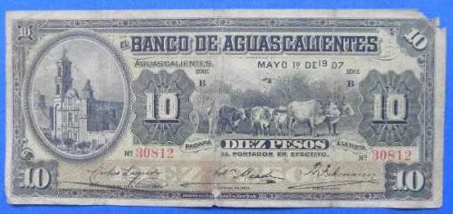 Crisis internacional afecta a México, ciertos bancos suspenden convertibilidad