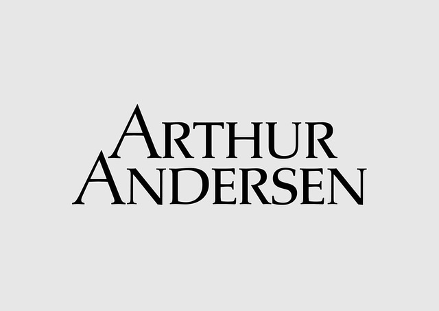 Enron blames and fires Andersen