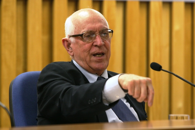 Dalmo Dallari é sequestrado