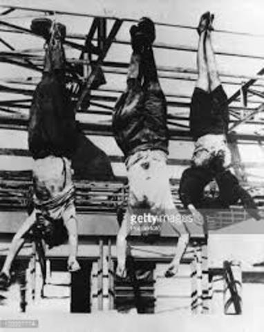 Mussolini est capturé et executé