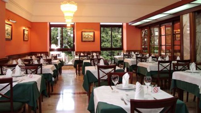 Restaurante y demás