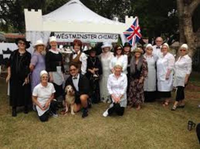 300 people meet to talk about women's rights.