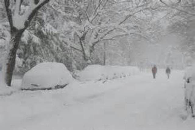 Major Snowstorm Hits Eastern States