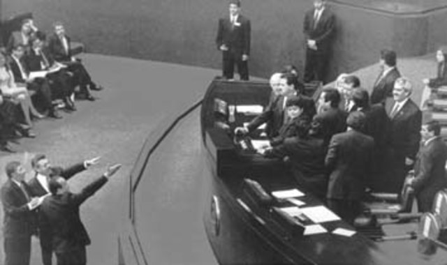 El PRI pierde la mayoría absoluta en la Cámara de Diputados