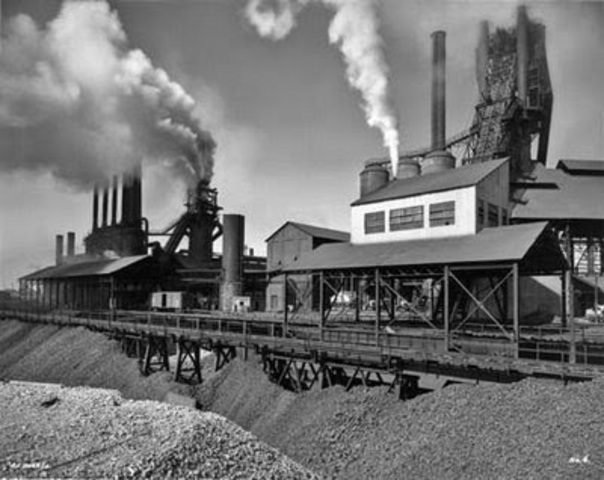 Nace la fundidora de fierro y acero en Monterrey