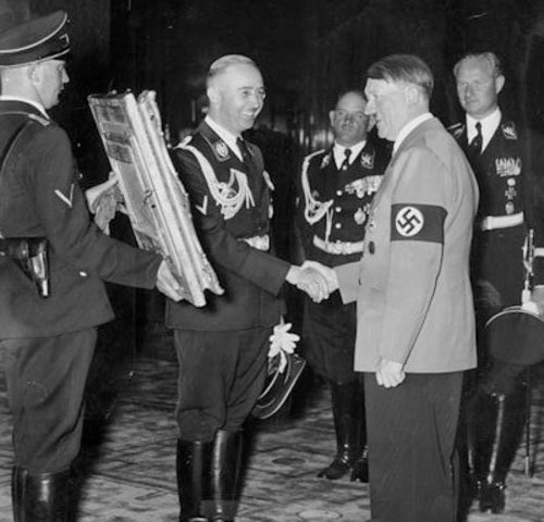 hitler and stalin sign non-aggression pact