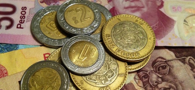 El FMI acepta el Peso Mexicano como Divisa Fuerte y empieza a usarlo con Brasil.Carretera cuota Pera-Cuautla.