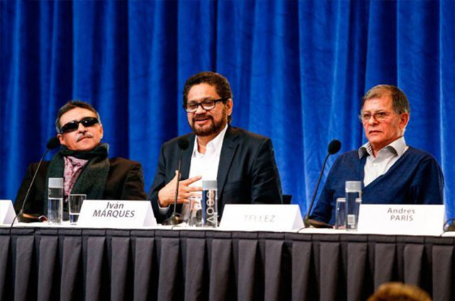Instalación de la mesa en la Habana