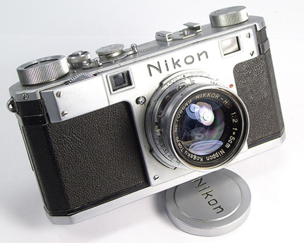 Nikon I