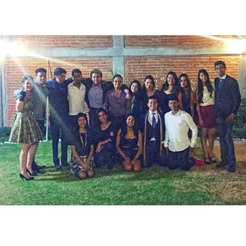 me volvi a cambiar de prepa al isu y conoci amigos nuevos