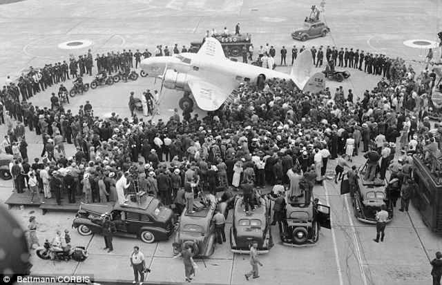 First Flight to North Pole