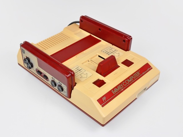 Nintendo Family Computer (Famicon Japan)
