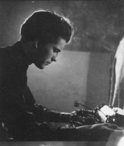 Bajor Rádiónál filmkritikus munkatárs.