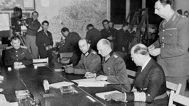 France surrenders to Germany