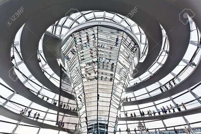 A felújítás folytatódik