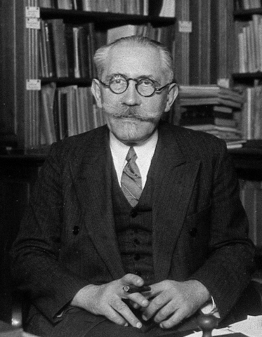 first sonar type device for detecting submarines