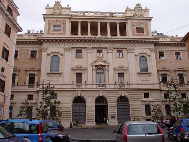 REALIZANDO ESTUDIOS UNIVERSITARIOS