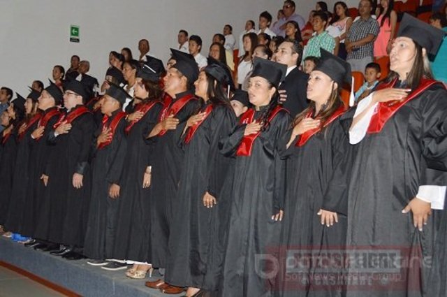UNIVERSIDAD OTORGA TITULOS PROFESIONALES