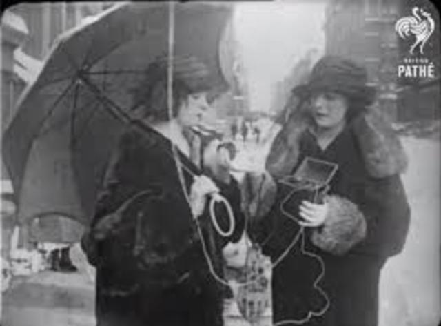 Telefonia llega a las calles