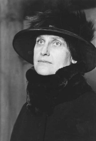 First Female Governor in the U.S.