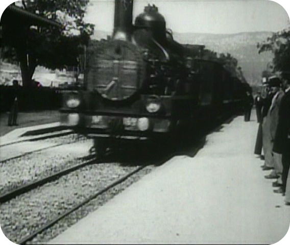 Первые 3-D фильм, снятый братьями Люмьер