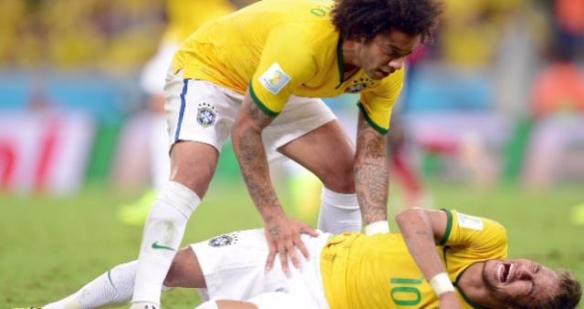 Neymar se machuca na copa do mundo