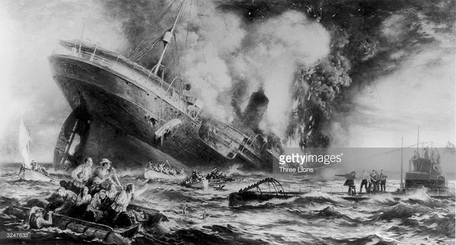 German submarine sinks British ocean liner, Lusitania
